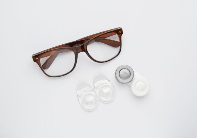 メガネ・コンタクトレンズ